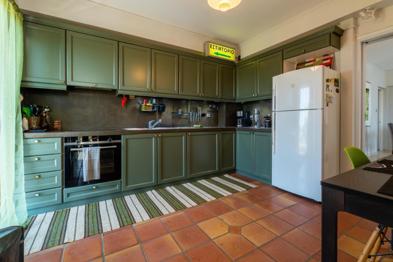 Spacious Apartment In Kavouri เอเธนส์ ภายนอก รูปภาพ