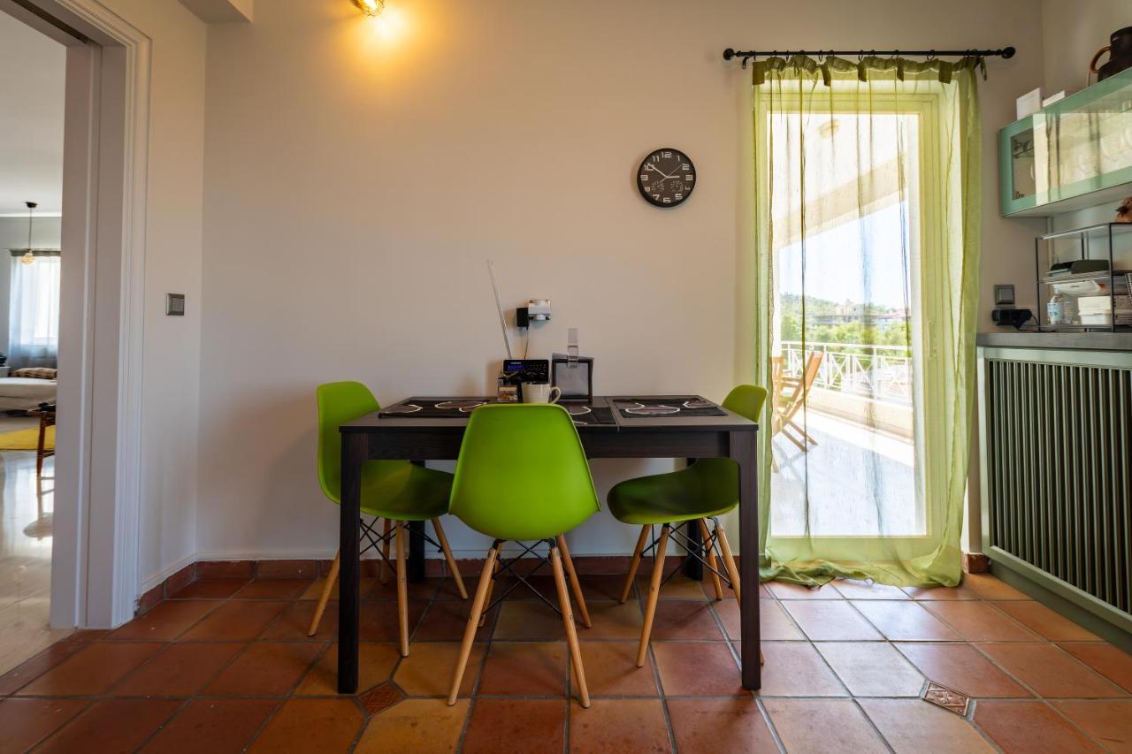 Spacious Apartment In Kavouri เอเธนส์ ภายนอก รูปภาพ